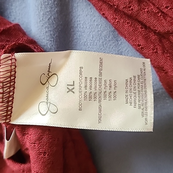 Jessica Simpson junior women's mesh trim with bell sleeve XL NWT BURGUNDY - Picture 5 of 10